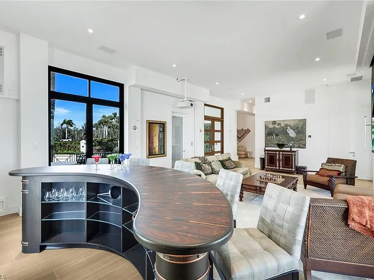 103 Saint Lucia Ln — Photo 10