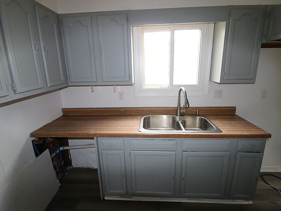 3rd image of 22580 Masch Ave