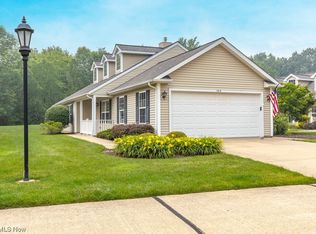 105 Chesterton Ln, Aurora, OH 44202