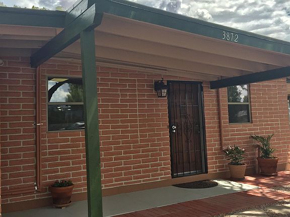 5th image of 3872 N Palm Grove Dr