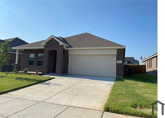 1308 Rousseau Dr — Photo 1