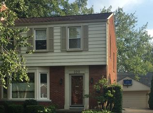 2211 Allard Ave, Grosse Pointe Woods, MI
