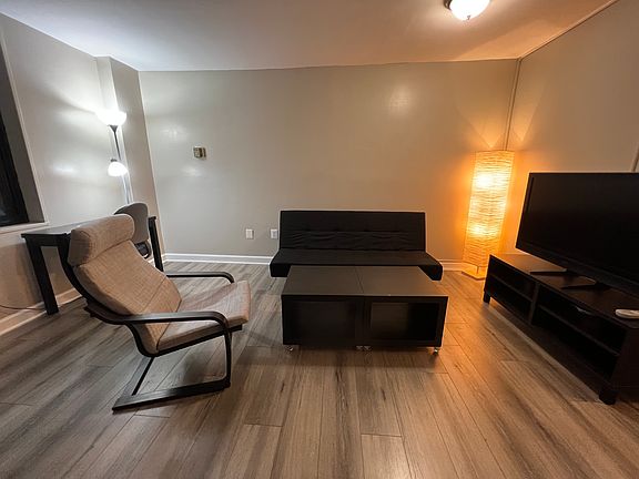 3rd image of 2030 F St NW APT 605