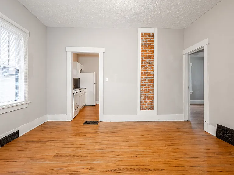 1442 Plum St — Photo 9