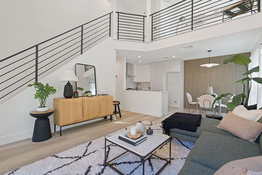 2 bed, 2.0 bath, 1144 sqft, $2,700 — Photo 2