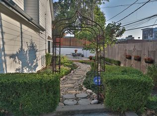 5016 Walnut St APT A, Kansas City, MO 64112