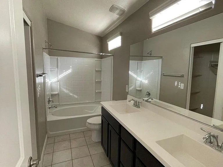 2150 W Alameda Rd #2135 — Photo 5