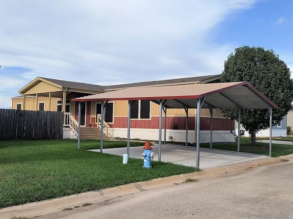315 Golden Oak Dr