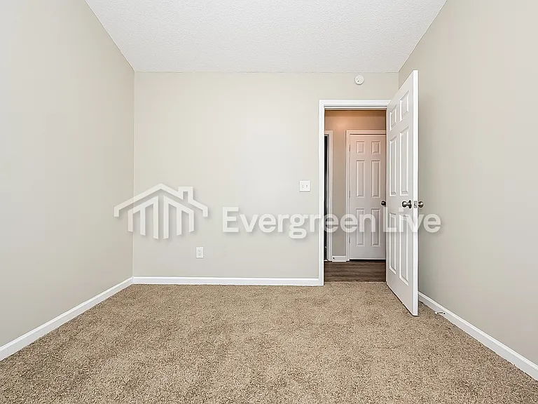 450 Kara Ln — Photo 14