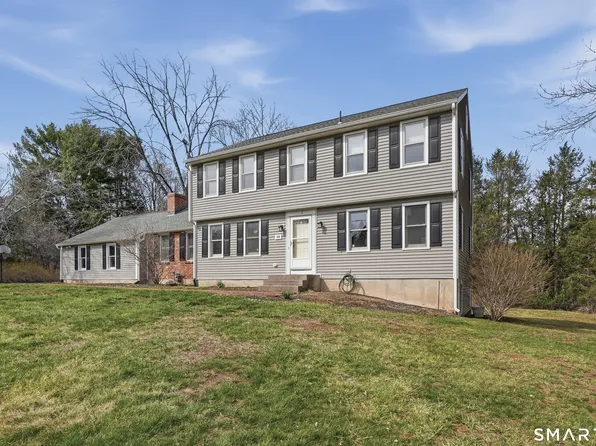 88 Nob Hill Road, Cheshire, CT 06410