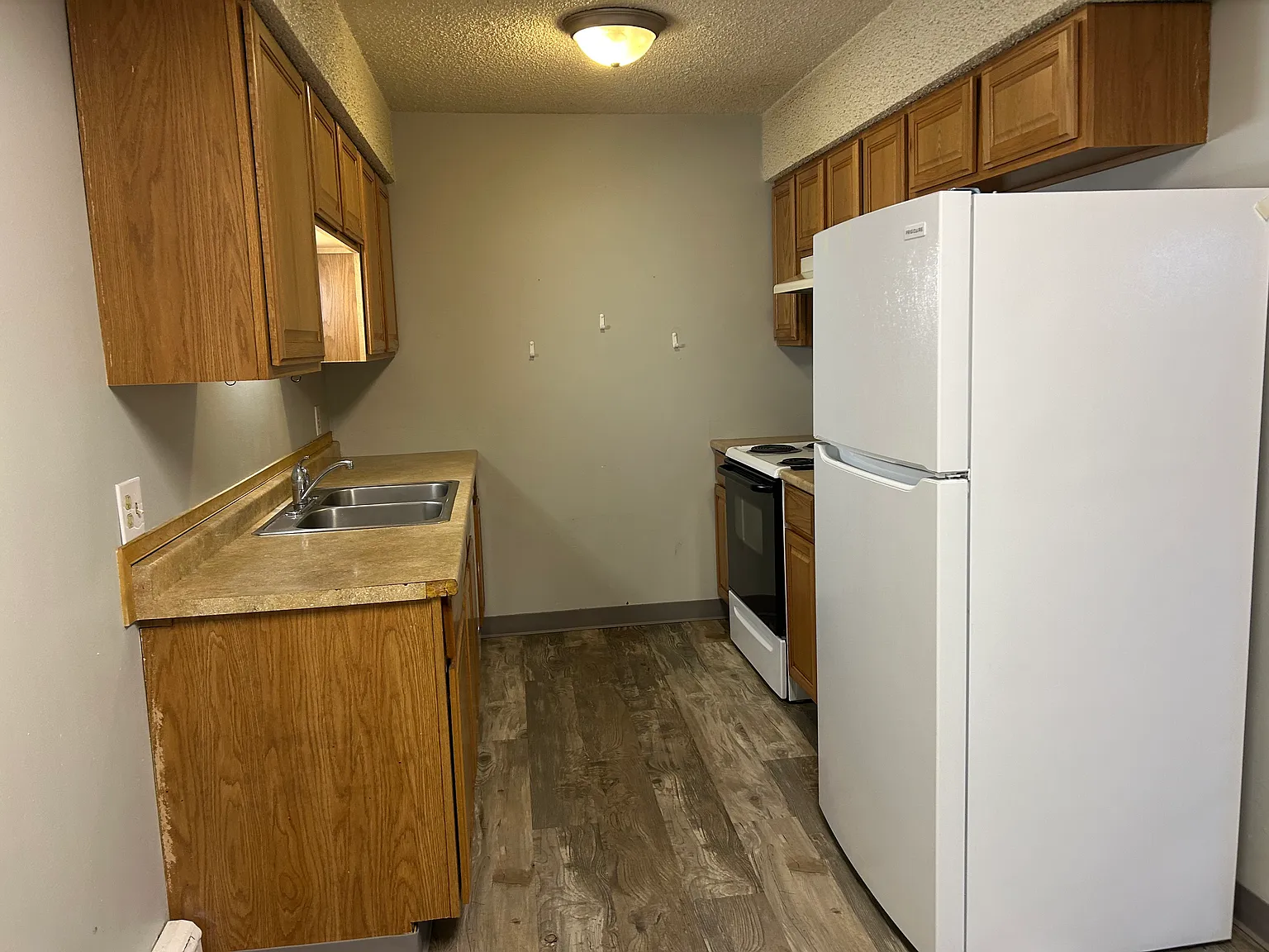 2 bed, 820 sqft, $1,700 — Photo 4