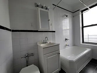 Rented by R New York