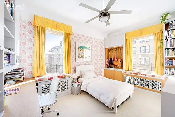 Sold by Sotheby's International Realty | media 8