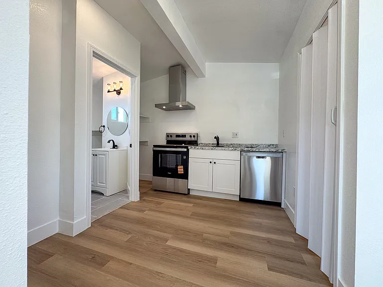 25 Pico Ave #B — Photo 33