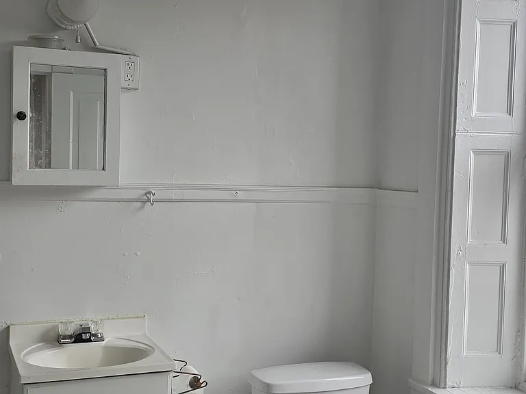 15 W Madison St #3F — Photo 6