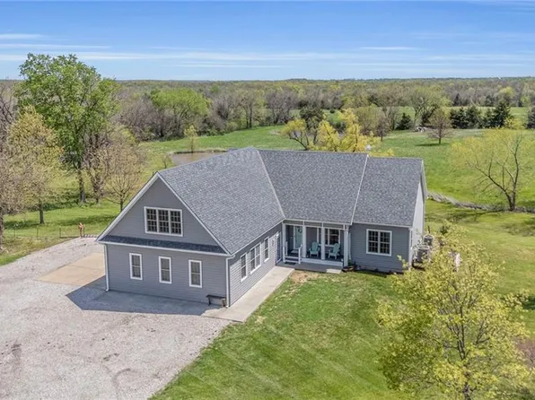 22851 W 363rd St, Paola, KS 66071