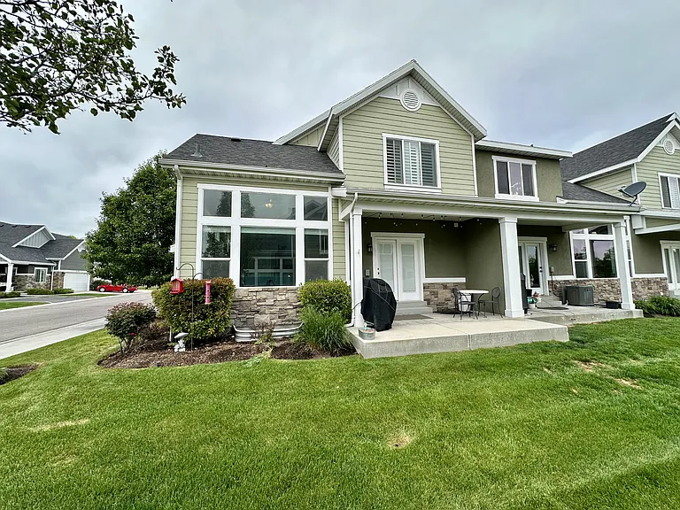 2038 Park Rim Way — Photo 2