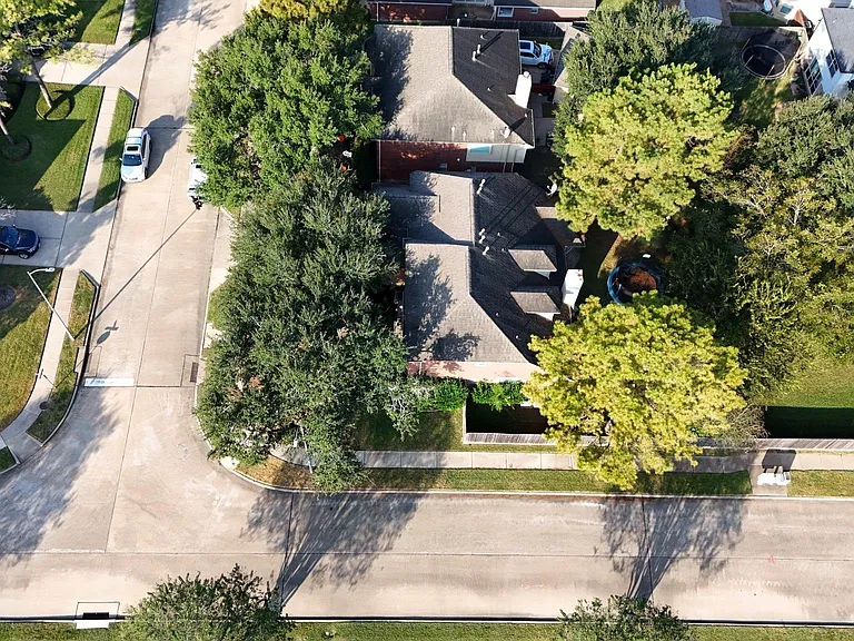 18502 Berry Leaf Ct — Photo 31