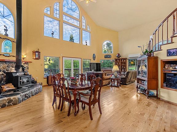 3rd image of 1720 Ashford Rd