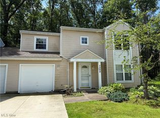 7288 Chatham Ct, Northfield, OH 44067