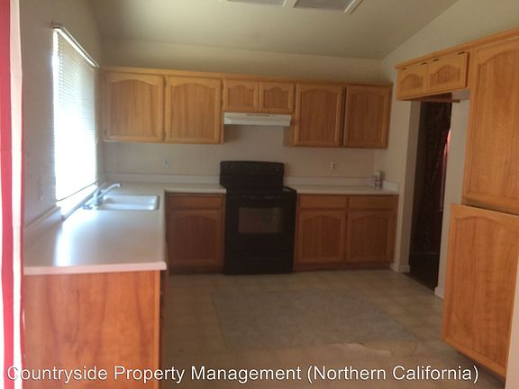 5th image of 9840 N Douglas Ave