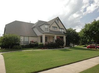 2721 Cliffwood Dr, Grapevine, TX 76051