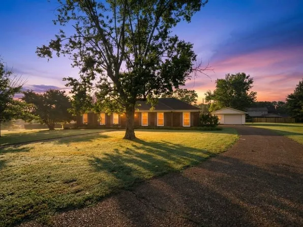 1344 Rickwood Ct, Florence, AL 35630