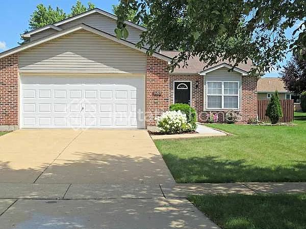 5209 Riviera Blvd Plainfield, IL 60586 — Photo 1