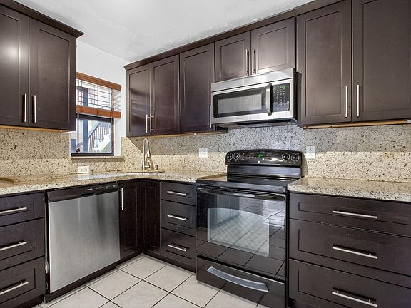 5th image of 4110 Carambola Circle #2111