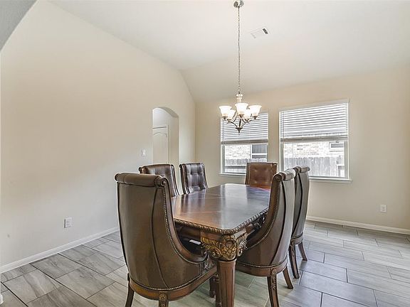 4th image of 123 Brighton Woods Ct