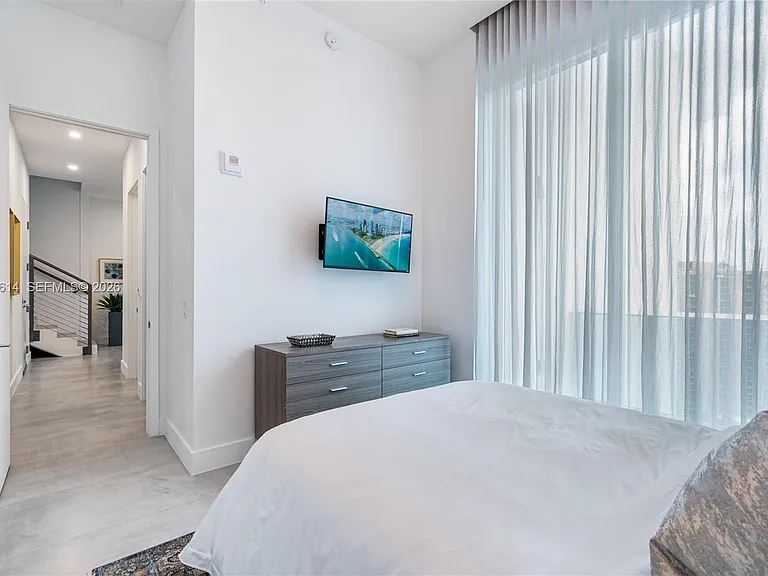17550 Collins Ave #Penthouse 1 — Photo 44