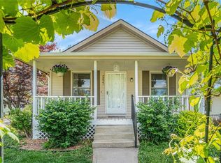 3837 NE Chaumiere Rd, Kansas City, MO 64117