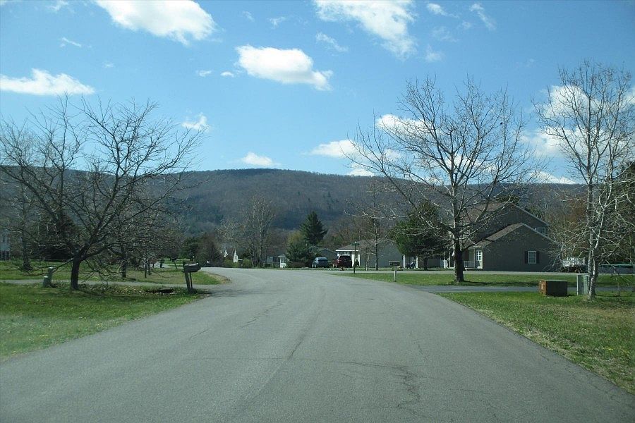 2nd image of 118 Central Dr