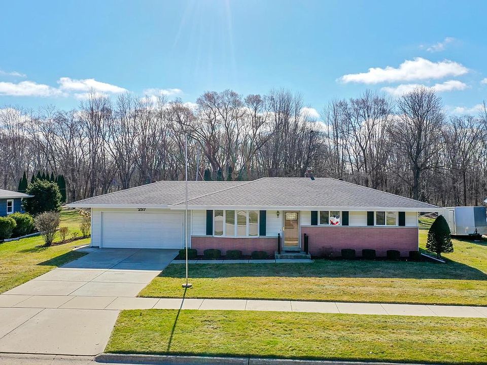 1st image of 257 Mohawk Road