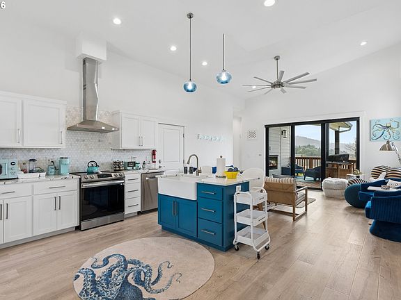 3rd image of 5705 Rollo Dr