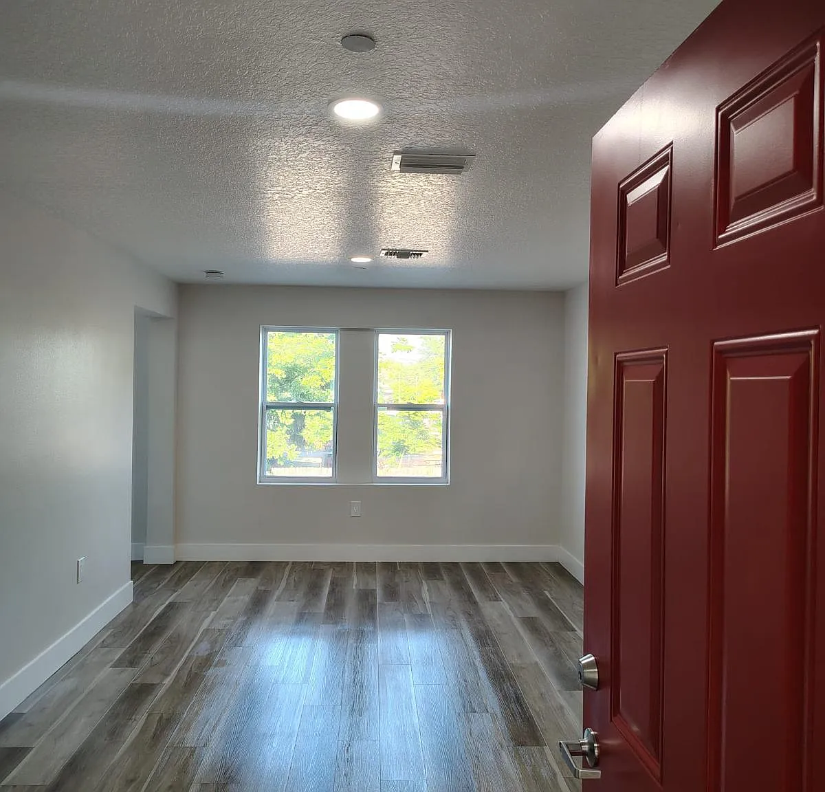475 Umatilla Blvd — Photo 3