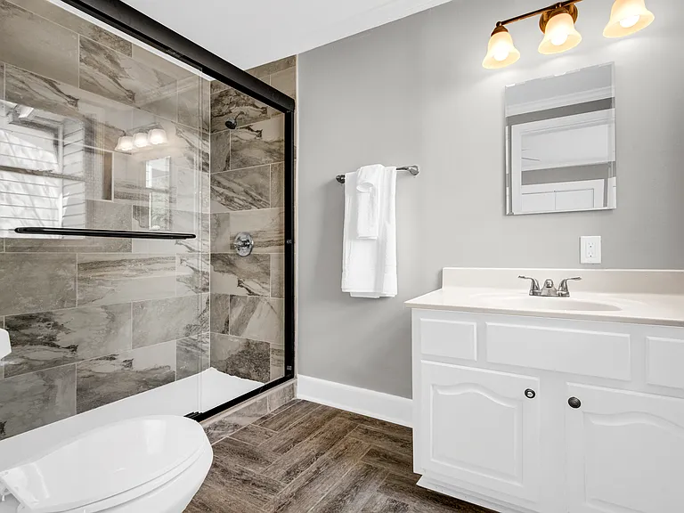 1102 N Church St — Photo 23