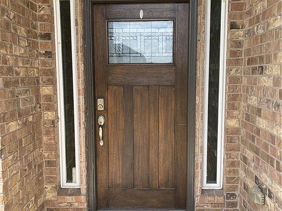 3rd image of 365 Orion Dr