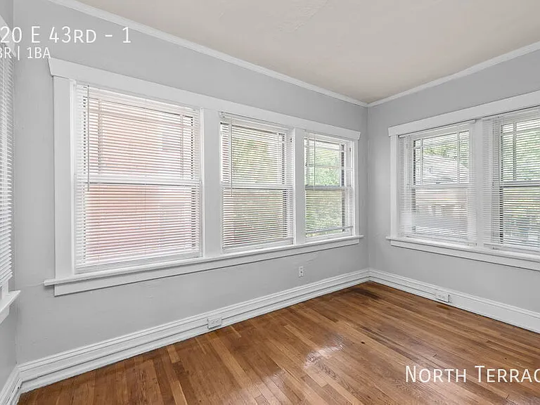 820 E 43rd St #1 — Photo 10