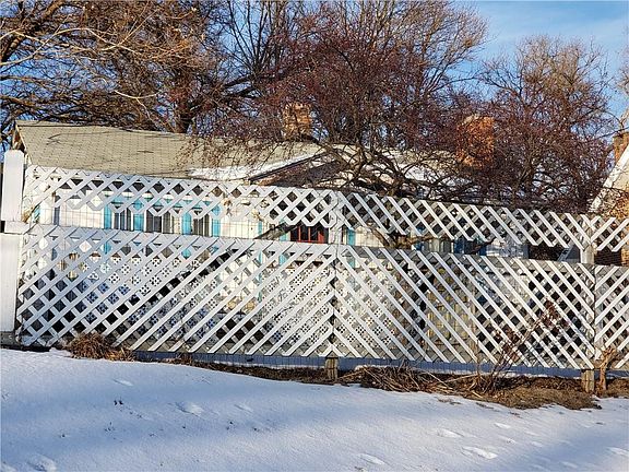 4th image of 827 Maxwelton Dr