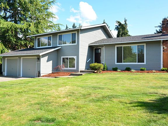 2nd image of 10623 NE 19th Pl