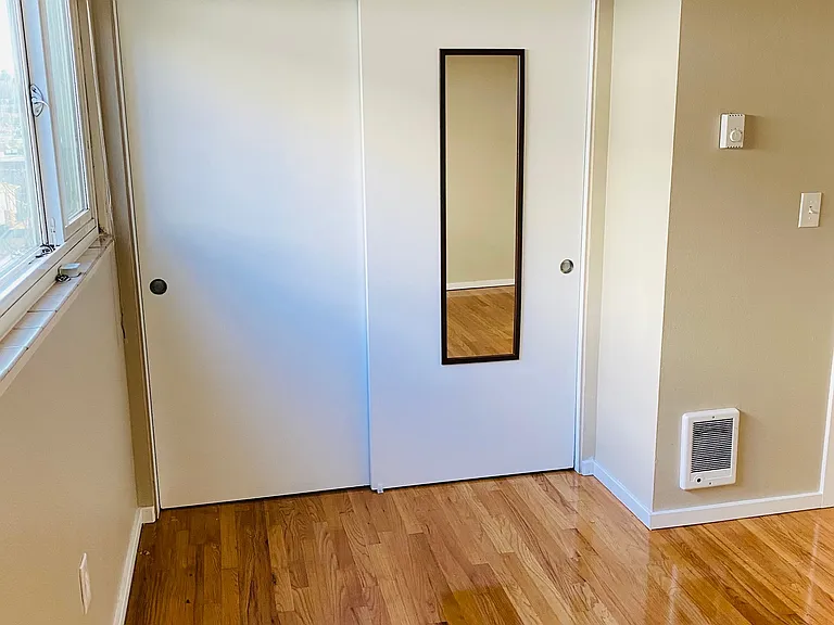 1226 Taylor Ave N #1 — Photo 3