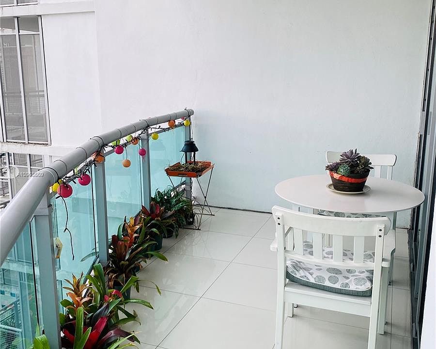 BALCONY LIVING ROOM