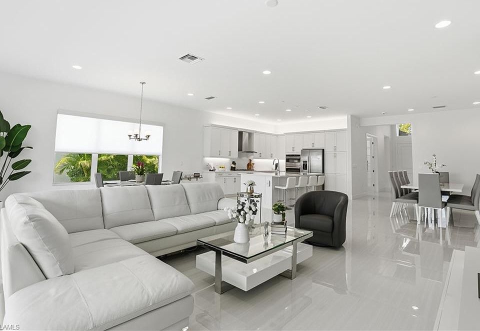 1st image of 11949 Gardenia AVE