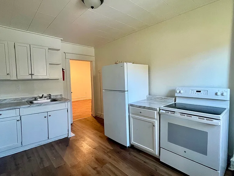 438 Ripple St #2 — Photo 4