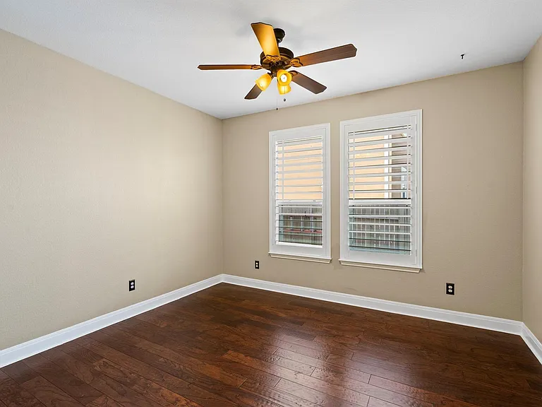 100 Speckle Park Dr — Photo 16
