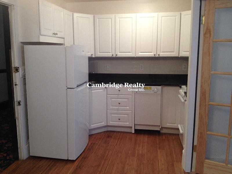 2nd image of 64 Hemenway St #17T