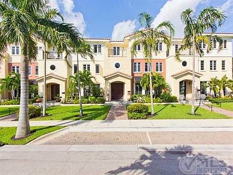 1st image of 1214 Palm Trl E