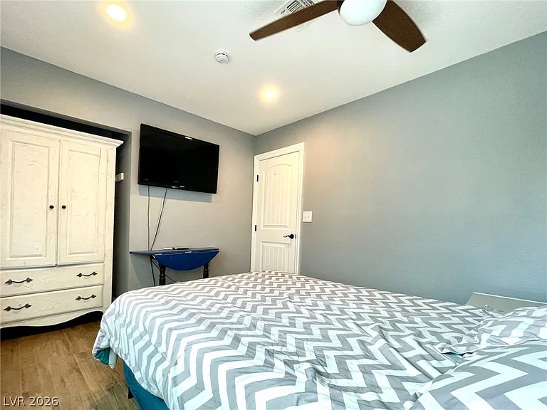 2246 Windsor Dr — Photo 34