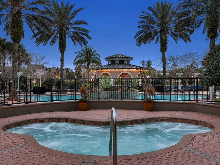 Village at Baldwin Park - Relaxing Spa